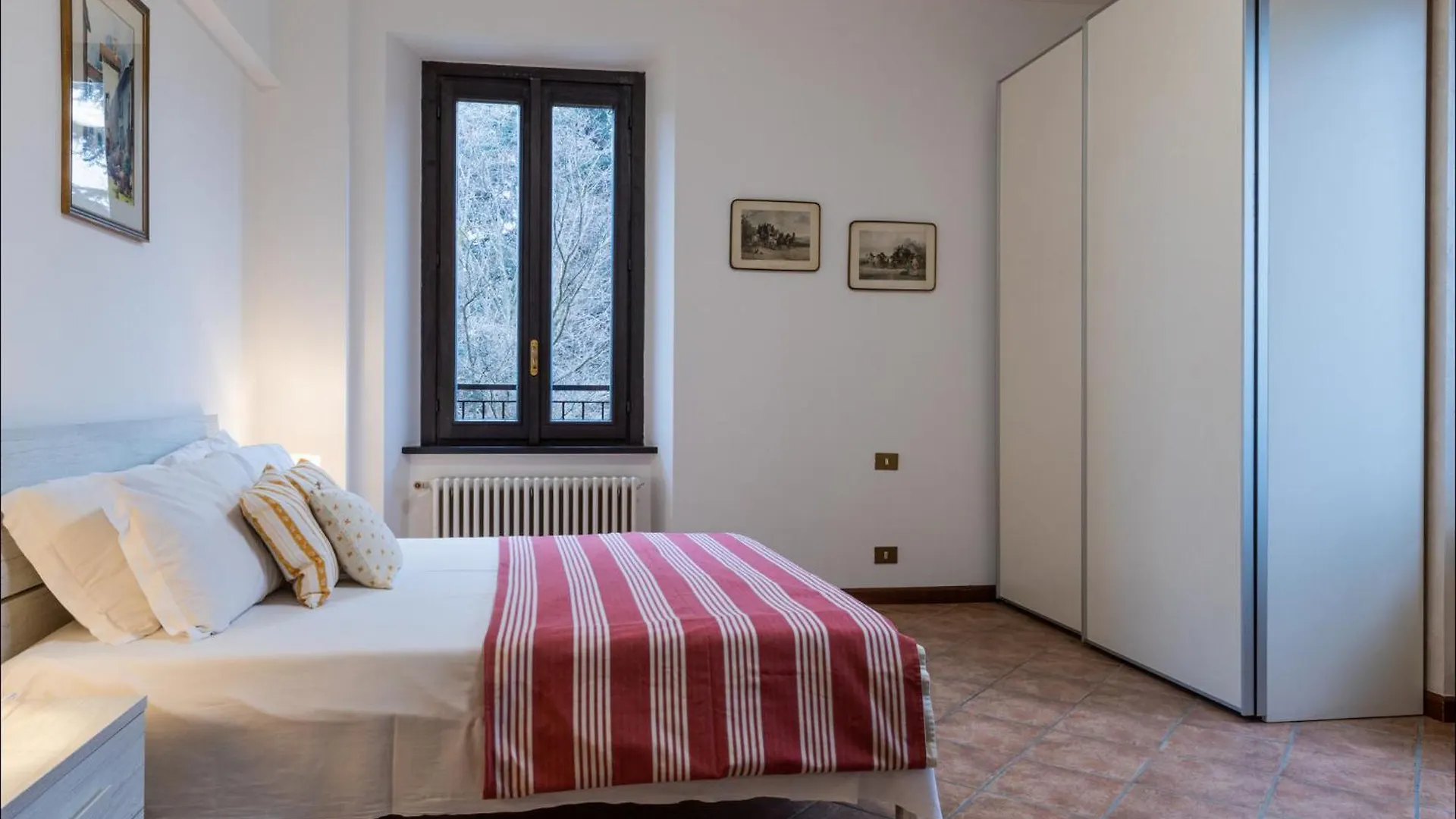 Appartement Cascina Ravona à San Fermo della Battaglia Italie