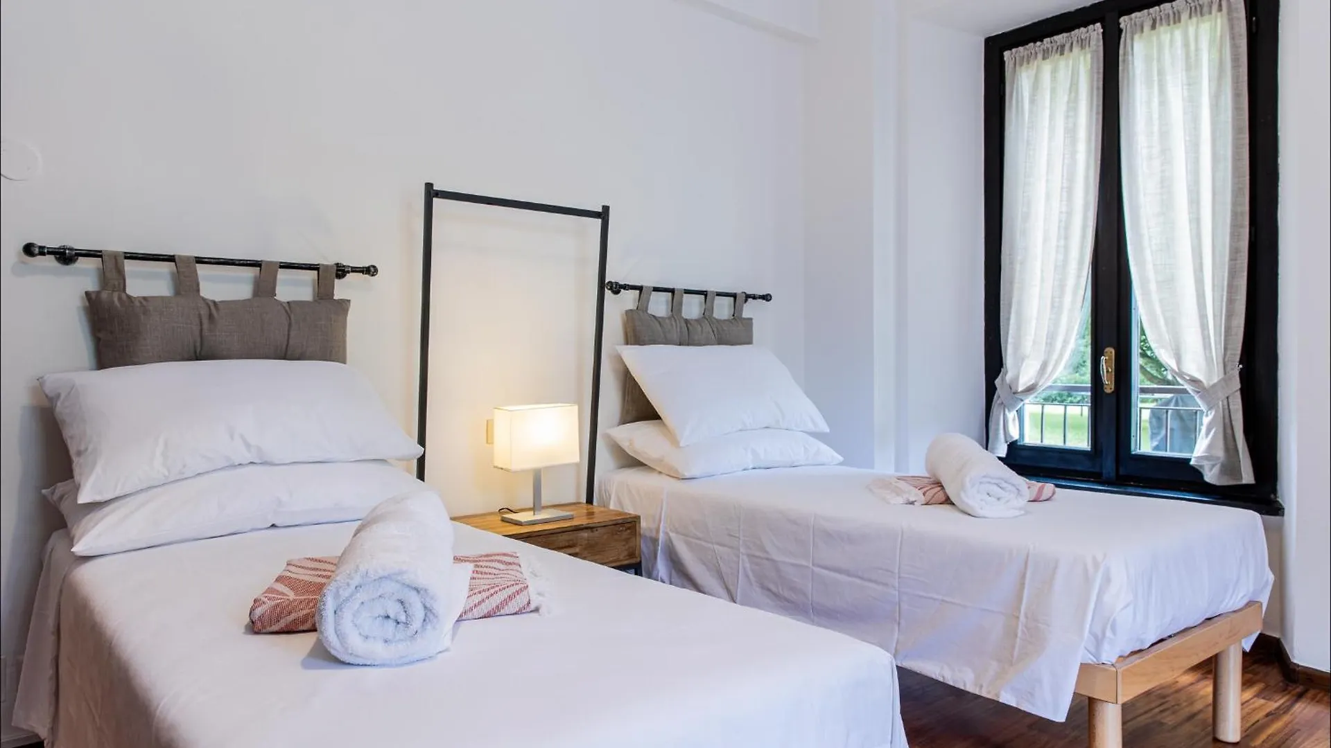 Cascina Ravona Appartement San Fermo della Battaglia 0*,  Italië